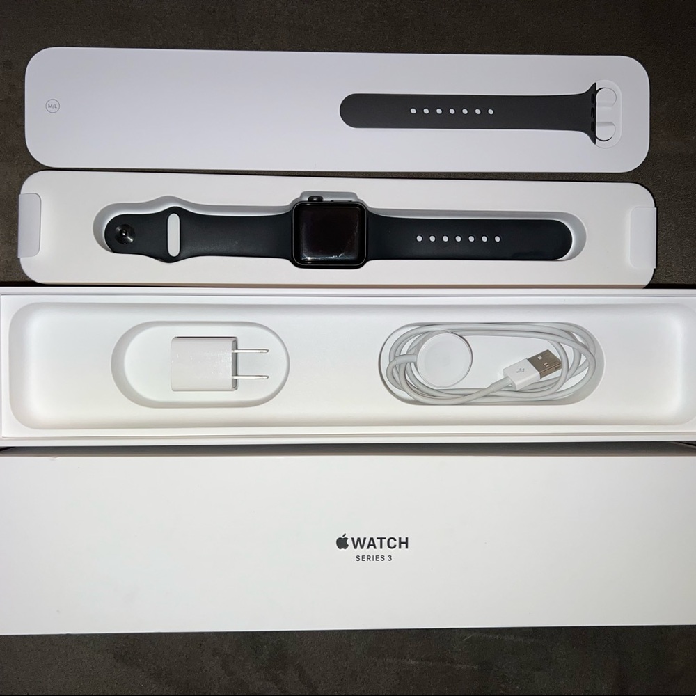Apple Watch & 6 bands